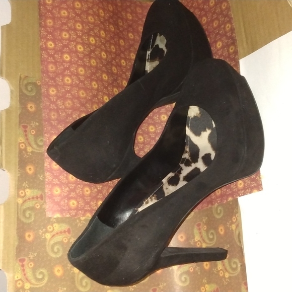 Jessica Simpson 9 1/2 women's black heel - Picture 5 of 17